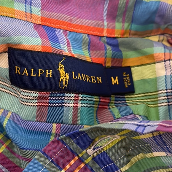 Polo Button down Size Medium - Picture 3 of 3